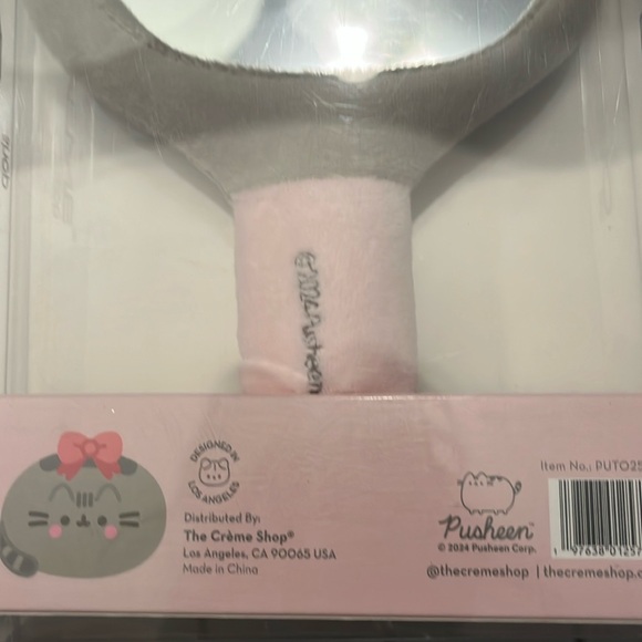 NIB! The Crème Pusheen Shop Plush Portable Mirror - Picture 4 of 7